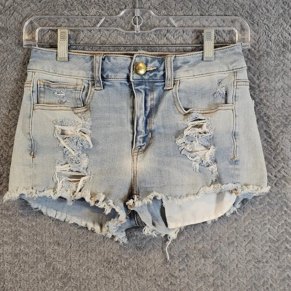 American Eagle Hi-Rise Shortie Light Wash Distressed Denim Shorts Womens 2 996